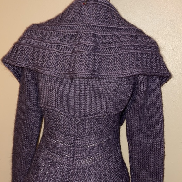 Elsamanda Italy Sweater - Picture 5 of 6